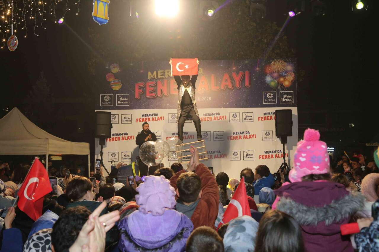 Konya’daki fener alayı kutlamaları renk cümbüşüne döndü 10